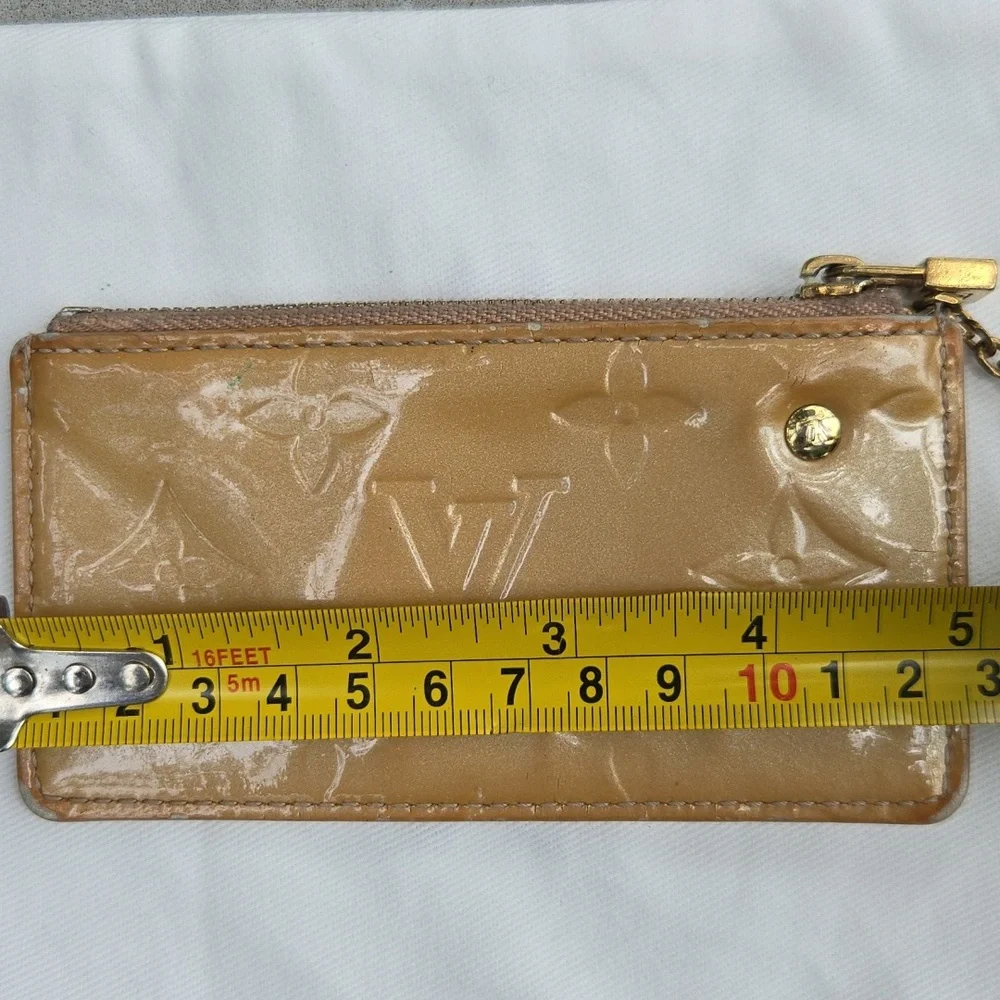Louis Vuitton Vernis Key Ring Pouch Gold - Picture 14 of 17